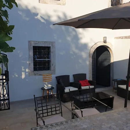 Art House 1800 Villa